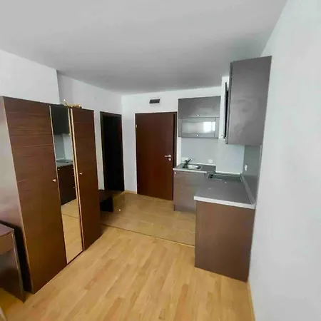 Cosy Studio Near Gondola Apartament