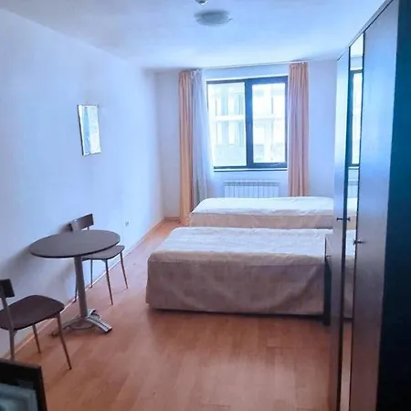 Cosy Studio Near Gondola *